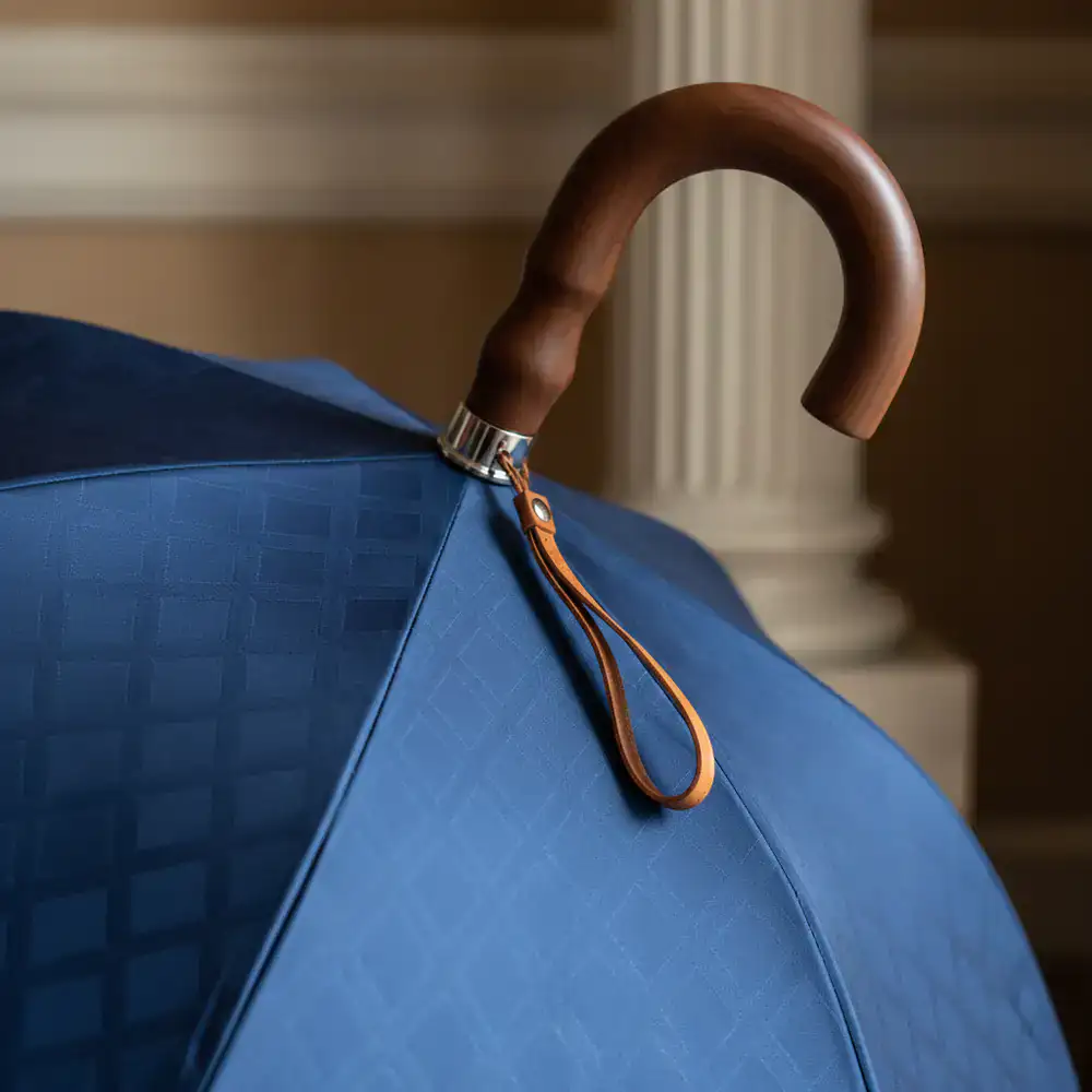 Close-up of the Luxury Folding umbrella canopy and handle
